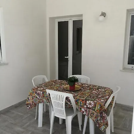 Santa Genoveffa Apartment *